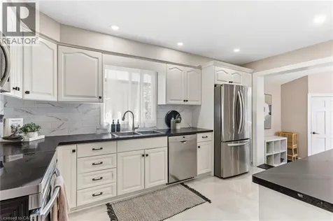 4512 Cedarbrook Lane Beamsville ON L3J 0B2