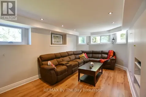 2 Birchmount Circle Wasaga Beach ON L9Z 1H8