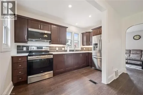 148 Waterloo Street Waterloo ON N2J 1Y2