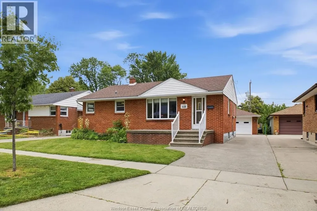 1156 Esdras Windsor ON N8S 2N4