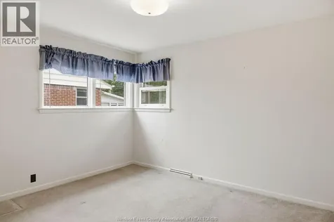 1156 Esdras Windsor ON N8S 2N4