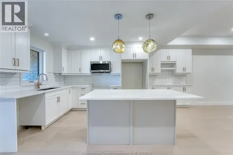 371 Mayrand Street Lasalle ON N9J 0E7