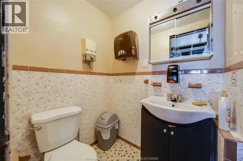 801 Victoria Avenue Windsor ON N9A 4N5