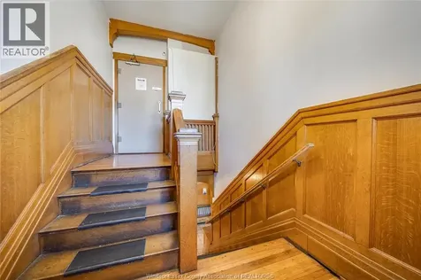 801 Victoria Avenue Windsor ON N9A 4N5