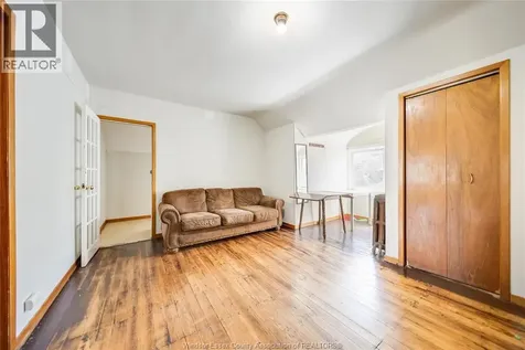 801 Victoria Avenue Windsor ON N9A 4N5