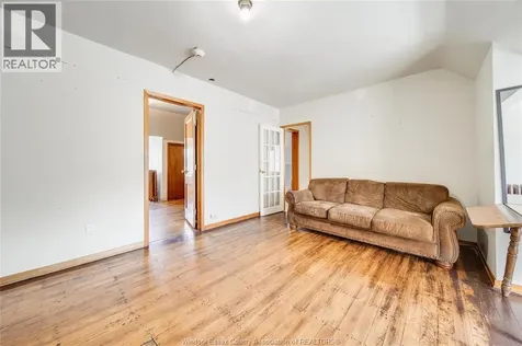 801 Victoria Avenue Windsor ON N9A 4N5