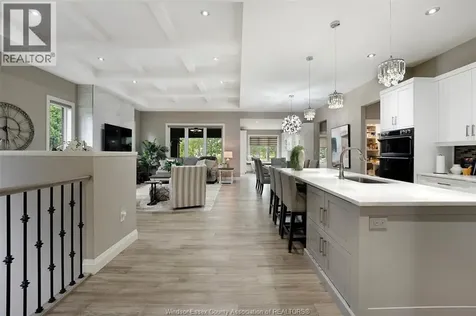 6259 Forest Trail Lasalle ON N9H 0E7
