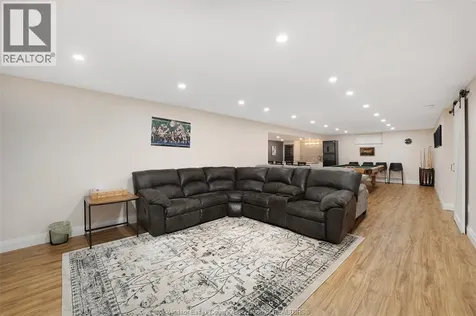 6259 Forest Trail Lasalle ON N9H 0E7