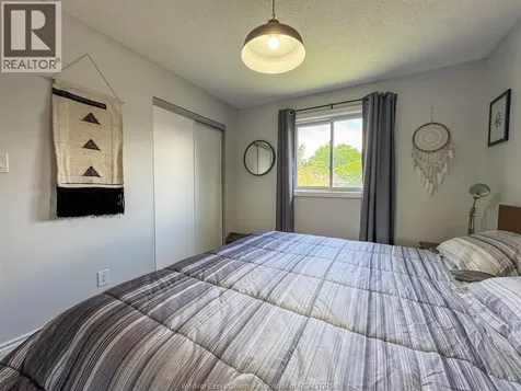 1343 Leafield Windsor ON N8W 5A2