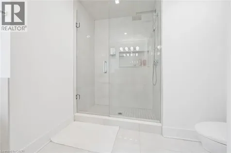 1194 Queen Victoria Avenue Mississauga ON L5H 3H3
