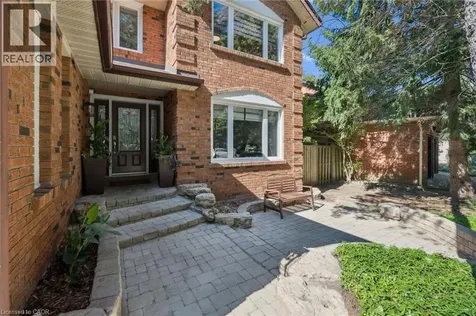 1194 Queen Victoria Avenue Mississauga ON L5H 3H3
