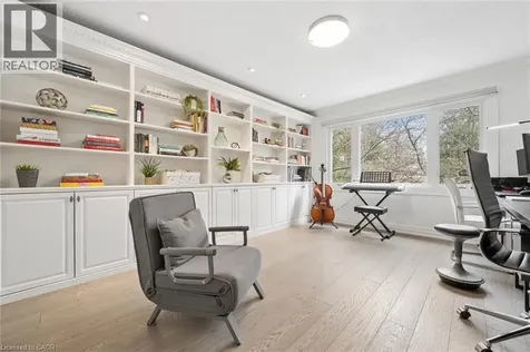 1194 Queen Victoria Avenue Mississauga ON L5H 3H3