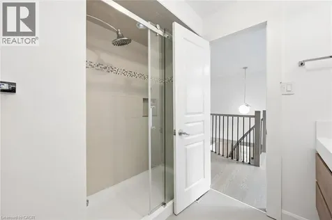 1194 Queen Victoria Avenue Mississauga ON L5H 3H3