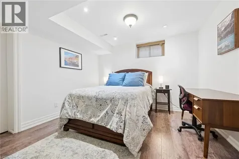 1194 Queen Victoria Avenue Mississauga ON L5H 3H3