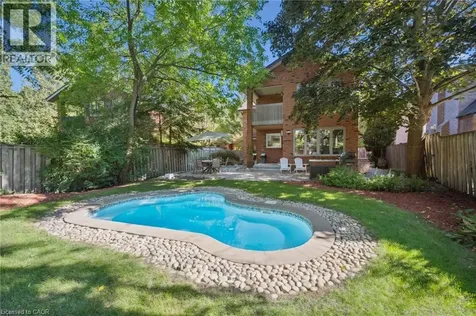 1194 Queen Victoria Avenue Mississauga ON L5H 3H3