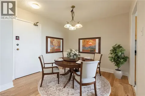 966 Inverhouse Drive Mississauga ON L5J 4B6