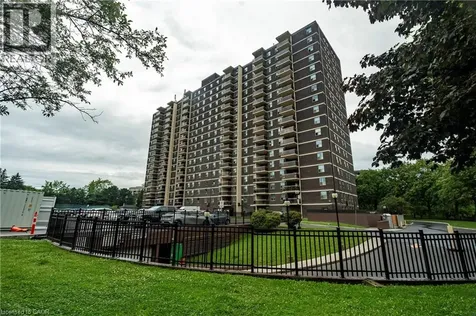 966 Inverhouse Drive Mississauga ON L5J 4B6