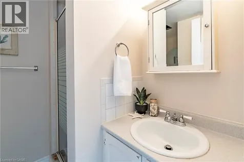 966 Inverhouse Drive Mississauga ON L5J 4B6