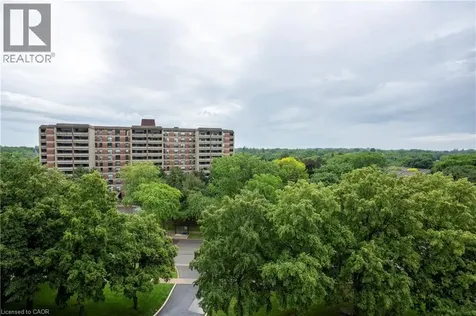 966 Inverhouse Drive Mississauga ON L5J 4B6