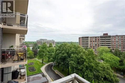 966 Inverhouse Drive Mississauga ON L5J 4B6