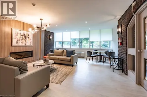 966 Inverhouse Drive Mississauga ON L5J 4B6