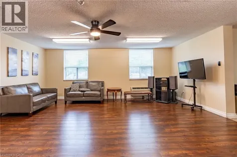 966 Inverhouse Drive Mississauga ON L5J 4B6
