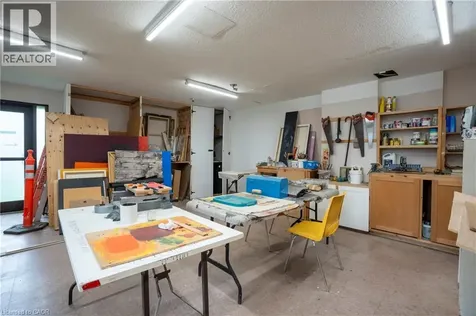 966 Inverhouse Drive Mississauga ON L5J 4B6