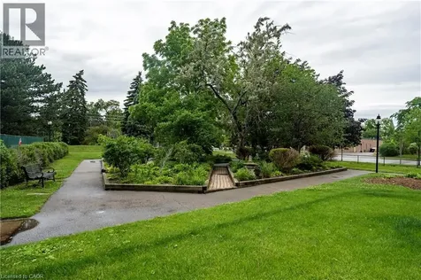 966 Inverhouse Drive Mississauga ON L5J 4B6