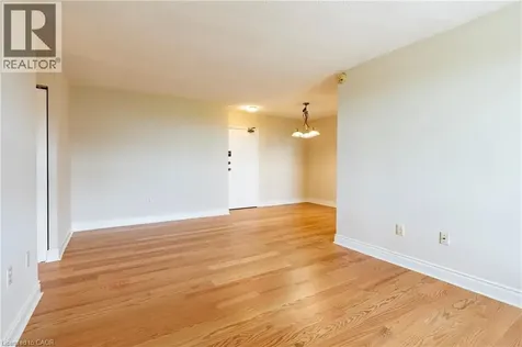 966 Inverhouse Drive Mississauga ON L5J 4B6