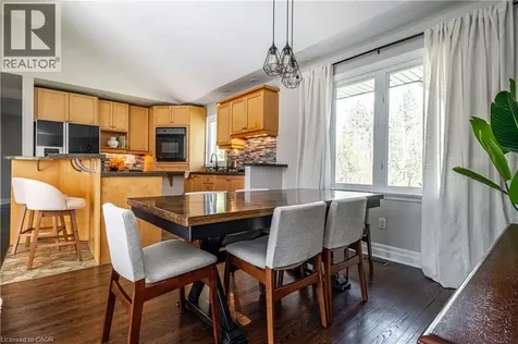 1239 Baldwin Drive Oakville ON L6J 2W4