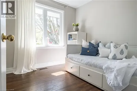 1239 Baldwin Drive Oakville ON L6J 2W4