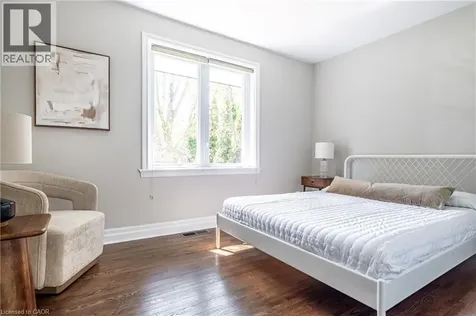 1239 Baldwin Drive Oakville ON L6J 2W4