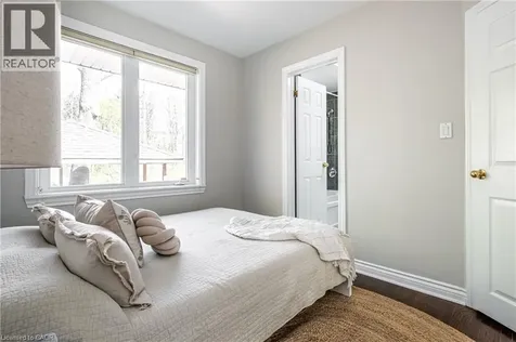 1239 Baldwin Drive Oakville ON L6J 2W4