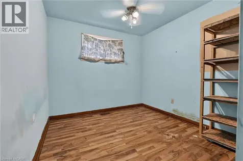 689 Burgess Avenue Hamilton ON L8H 6J2