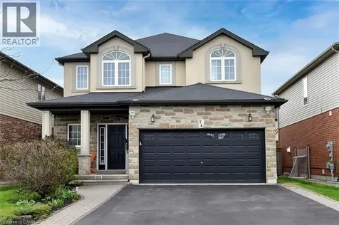 74 Lampman Drive Grimsby ON L3M 0E7