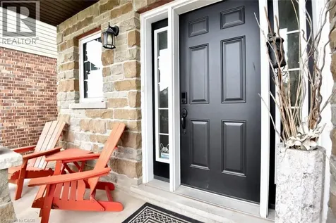 74 Lampman Drive Grimsby ON L3M 0E7