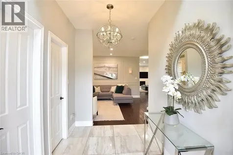 74 Lampman Drive Grimsby ON L3M 0E7