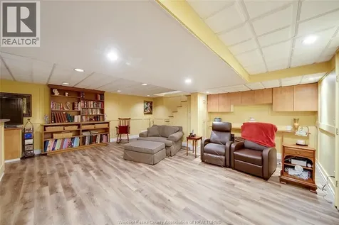 391 Betty Drive Windsor ON N8S 3W9