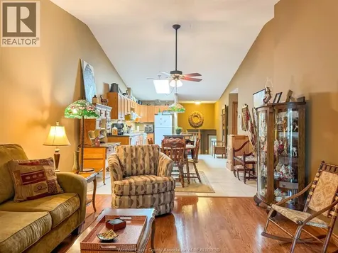 176 Bennie Avenue Leamington ON N8H 5L8
