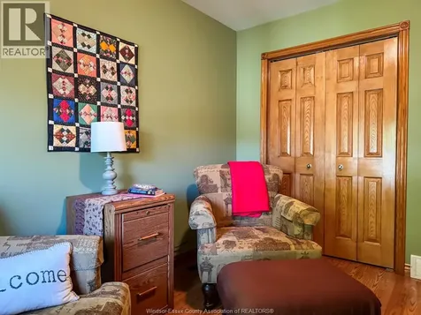 176 Bennie Avenue Leamington ON N8H 5L8