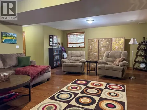 176 Bennie Avenue Leamington ON N8H 5L8