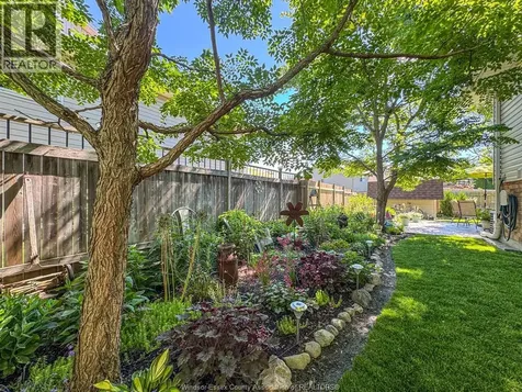 176 Bennie Avenue Leamington ON N8H 5L8