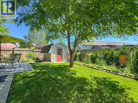 176 Bennie Avenue Leamington ON N8H 5L8