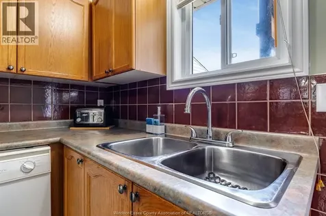 130 Sturgeon Meadows Avenue Leamington ON N8H 5L1