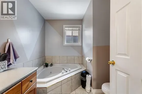 130 Sturgeon Meadows Avenue Leamington ON N8H 5L1