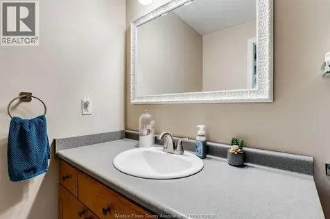 130 Sturgeon Meadows Avenue Leamington ON N8H 5L1