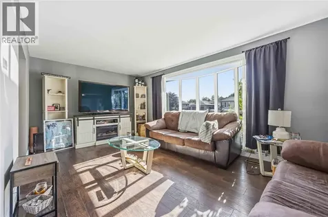 309 Edgewood Street Sarnia ON N7S 5S1