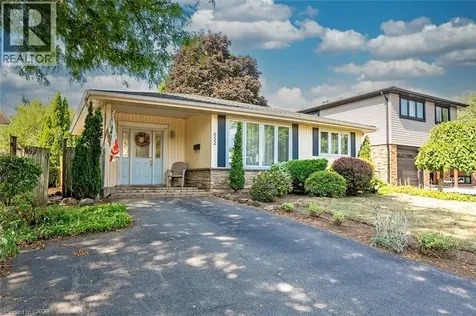652 Ardleigh Crescent Burlington ON L7L 4K8