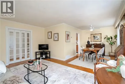652 Ardleigh Crescent Burlington ON L7L 4K8