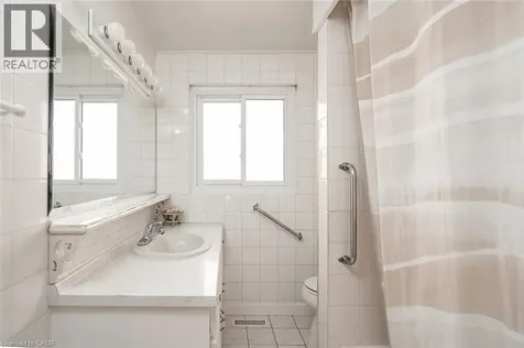 652 Ardleigh Crescent Burlington ON L7L 4K8